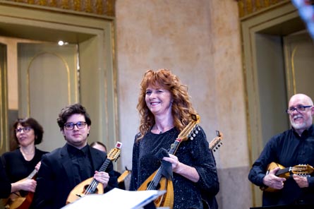 20250501_Fe_03_VivaldiEIMandolino_MariaCleofeMiotti_445x296 20250501_Fe_03_VivaldiEIMandolino_MariaCleofeMiotti_445x296