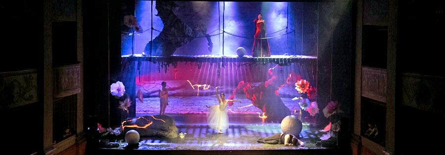 20250519_Lu_03_GiselleAroundLeVilli_Scena_900x314_phFotoAlcideLucca 20250519_Lu_03_GiselleAroundLeVilli_Scena_900x314_phFotoAlcideLucca