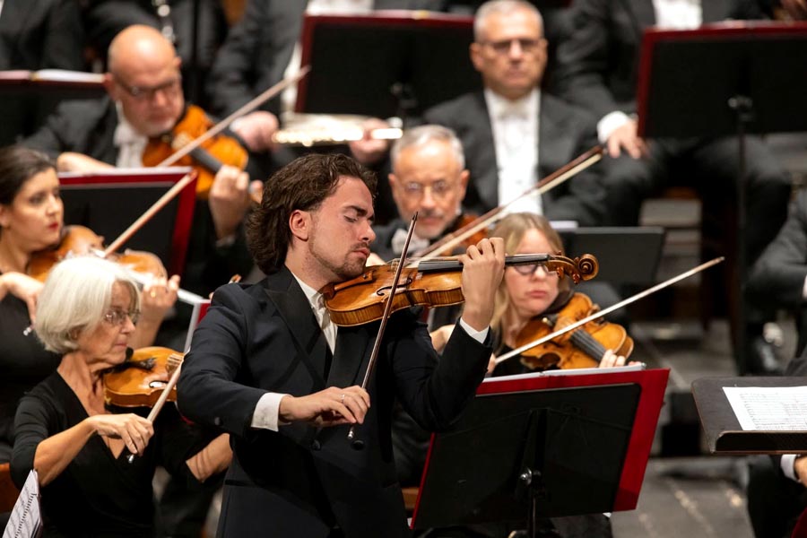 20251008_01_Fe_Concerto_GiuseppeGibboniMicheleMariotti_Gibboni_phMarcoCaselliNirmal 20251008_01_Fe_Concerto_GiuseppeGibboniMicheleMariotti_Gibboni_phMarcoCaselliNirmal