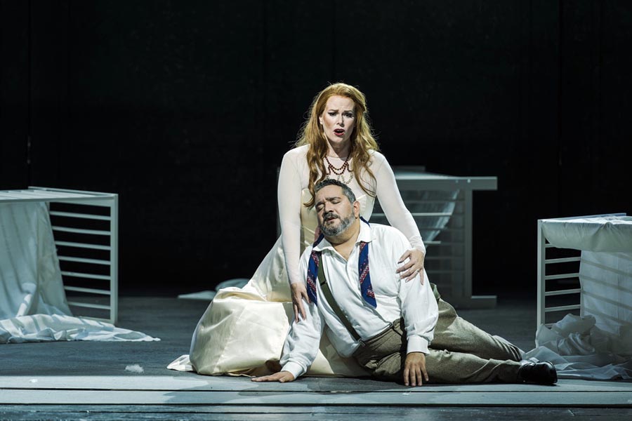 20251111_Fi_04_LucreziaBorgia_JessicaPrattReneBarbera_phMicheleMonasta