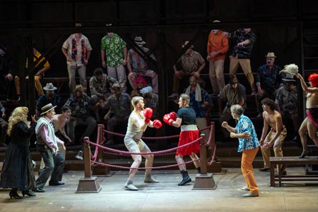 20260201_Ts_07_Mahagonny_scena_phFabioParenzan 20260201_Ts_07_Mahagonny_scena_phFabioParenzan