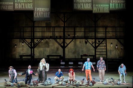 20260201_Ts_11_Mahagonny_scena_phFabioParenzan 20260201_Ts_11_Mahagonny_scena_phFabioParenzan