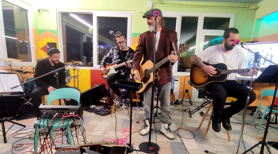 20260202_11_SanLazzaroDiSavena_CampusDeiCampioniAperitivoFilosoficoMusicale_AlessioAmosAmoratiEIMagenta9