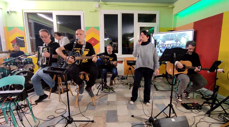 20260202_12_SanLazzaroDiSavena_CampusDeiCampioniAperitivoFilosoficoMusicale_LeandroPallozziEIVecchiDraghi