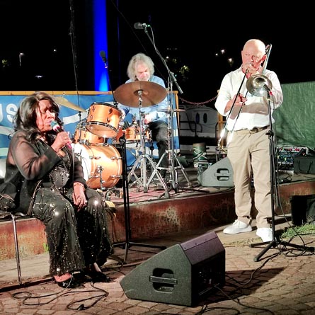 20260711_Fe_03_GruppoDei10-ConcertoDeniseKing_Denise